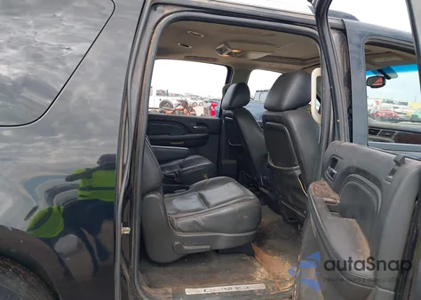 2013 GMC Yukon Xl 1500 Denali z USA, uszkodzony, nr VIN 1GKS2MEF8DR106760